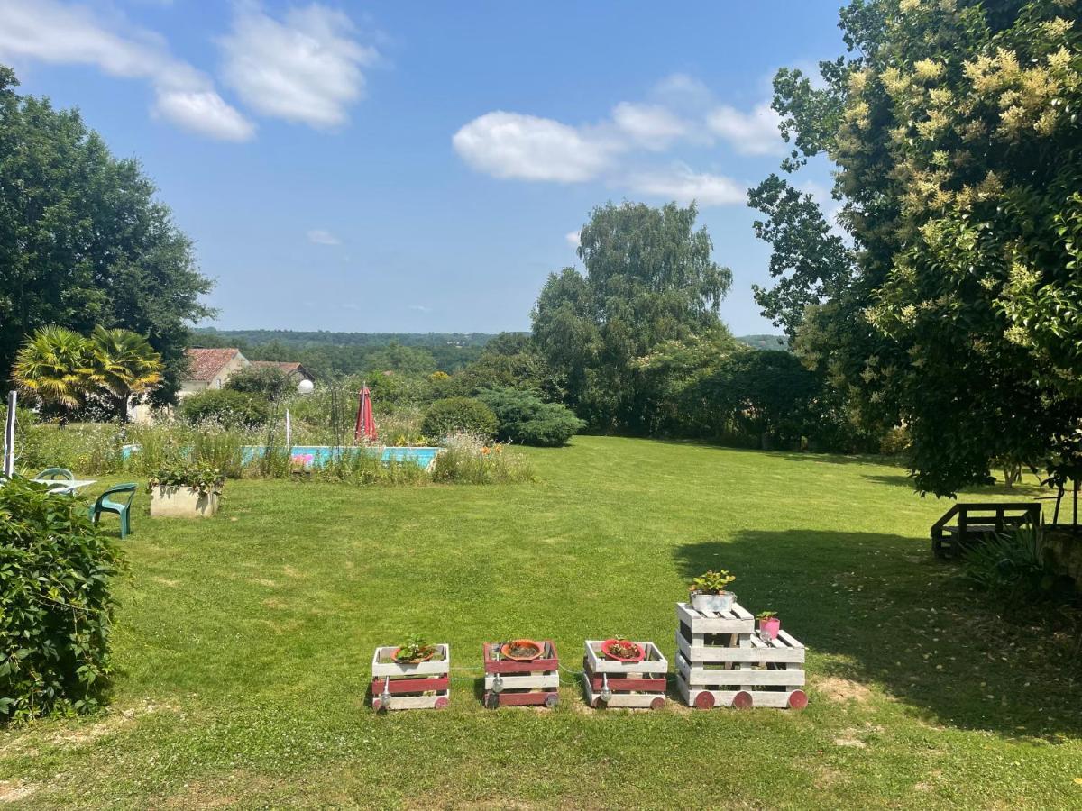 Bed and Breakfast Domaine Pierrot Laujuzan Exterior foto
